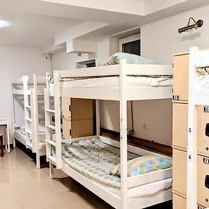 Hostel Ursus Mens Only - Self Check-in, Warszawa